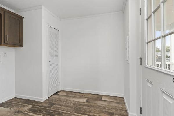 2023 Champion 319 NWDSA24801  Home