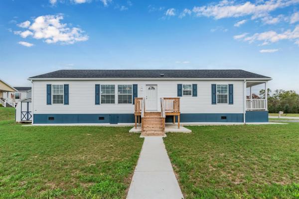 2023 Champion 319 NWDSA24801  Home