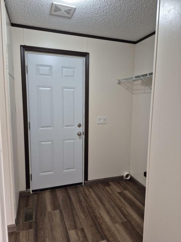 2015 Adventure EVA09 34825M  Home