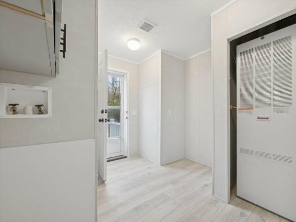 2025 Adventure 144 4523 R  Home