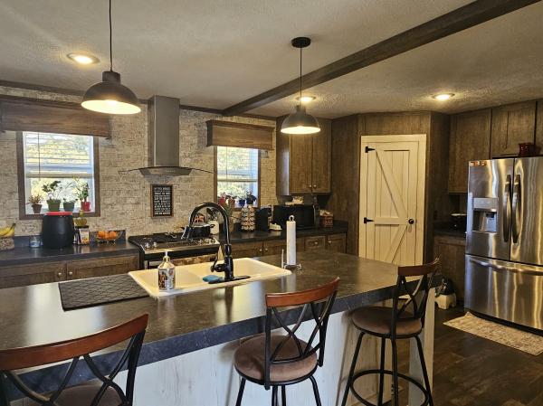 2020 CLAYTON 341 AMERICAN FARMSTEAD  Home