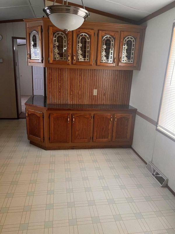 1990 Palm Harbor 211  Home