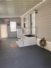 1990 Palm Harbor 211  Home