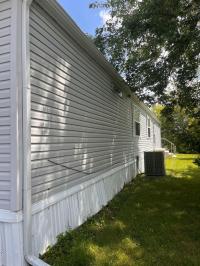 1990 Palm Harbor 211  Home