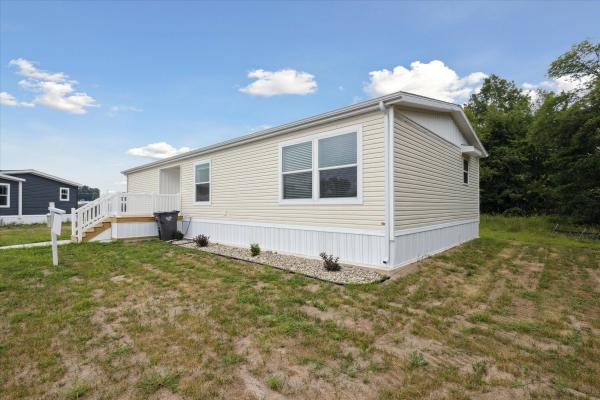 2025 Champion 719 DAPB2856H32301  Home