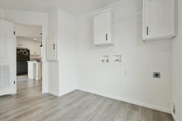 2025 Champion 719 DAPB2856H32301  Home