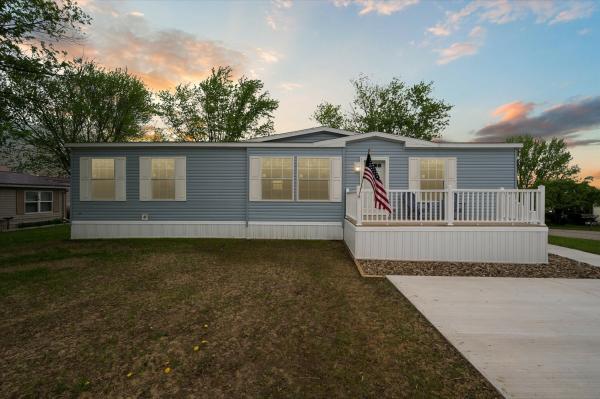 2025 Redman 742 NWDSA25201  Home