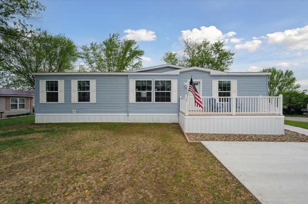 2025 Redman 742 NWDSA25201  Home