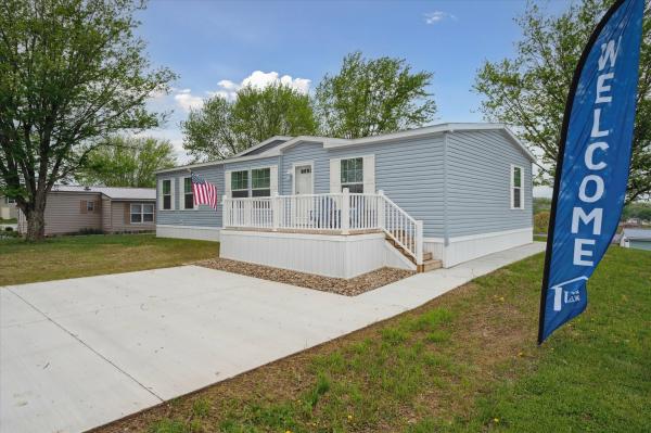 2025 Redman 742 NWDSA25201  Home