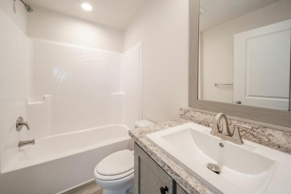 2025 Clayton C237 81TMP16763AH25  Home