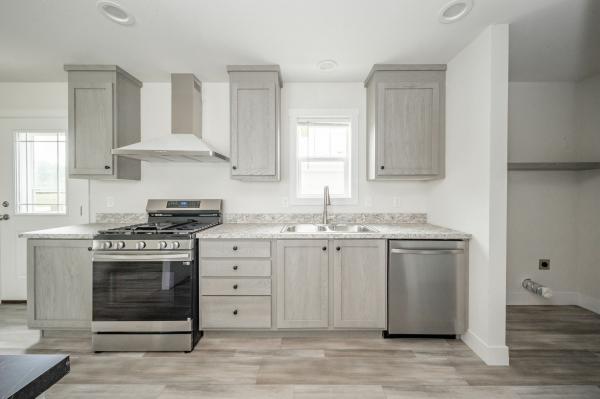 2025 Clayton C237 81TMP16763AH25  Home