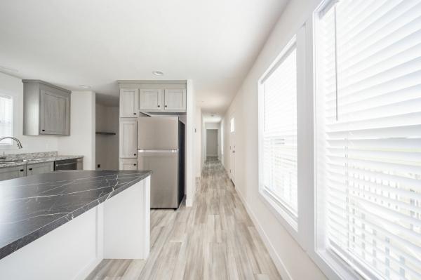 2025 Clayton C241 81TMP16763AH25  Home