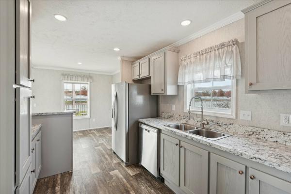 2026 EAGLE RIVER HOMES 125G LANDY CREEEK LC-52E823  Home