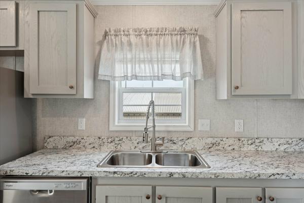 2026 EAGLE RIVER HOMES 125G LANDY CREEEK LC-52E823  Home