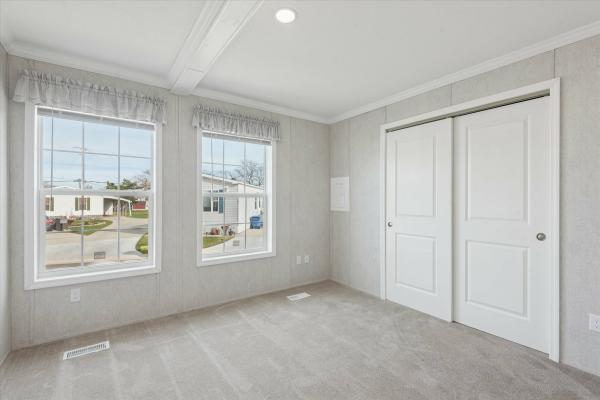 2026 EAGLE RIVER HOMES 125G LANDY CREEEK LC-52E823  Home