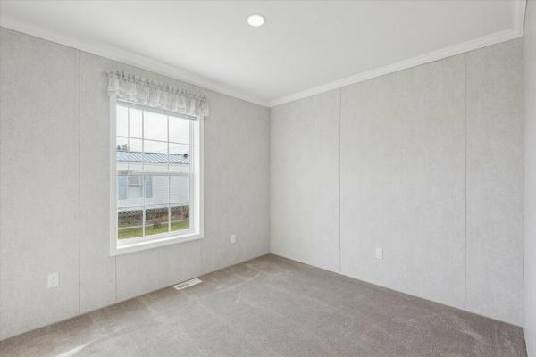 2026 EAGLE RIVER HOMES 125G LANDY CREEEK LC-52E823  Home