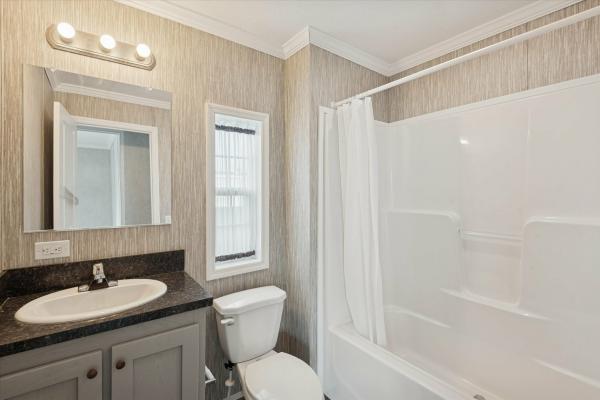 2026 EAGLE RIVER HOMES 125G LANDY CREEEK LC-52E823  Home