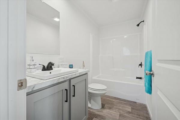 2026 Colony 197 DT1039-P  Home