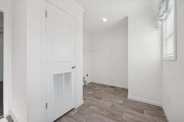 2026 Colony 197 DT1039-P  Home