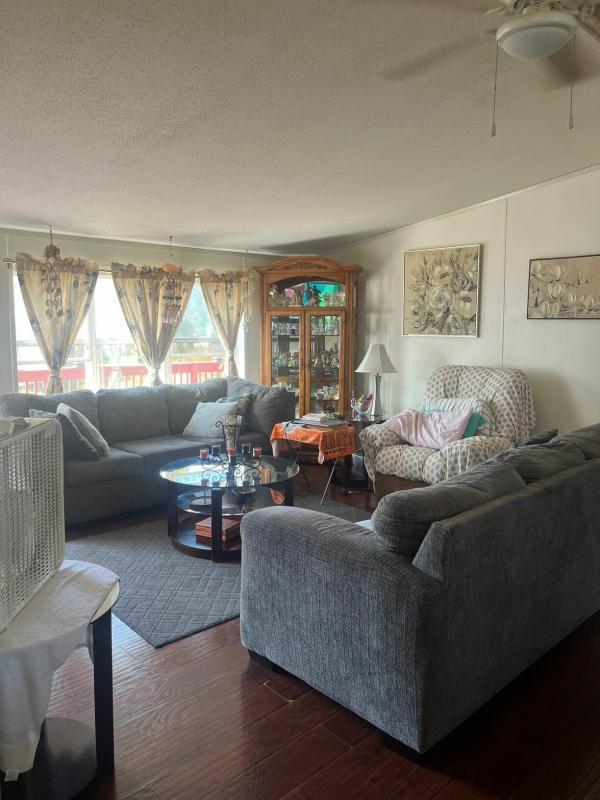 2000 Fleetwood 37  Home