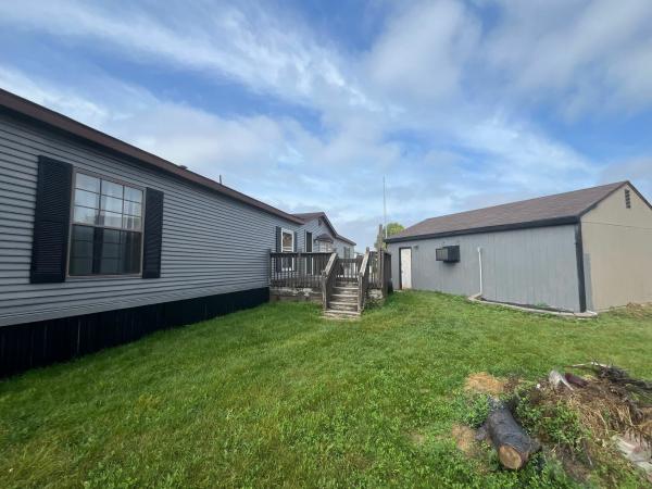 1996 Fairmont Friendship 214  Home