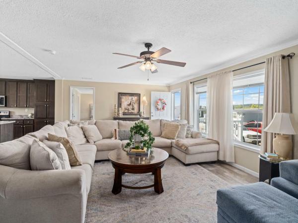 2022 Champion 83 RADN6009  Home