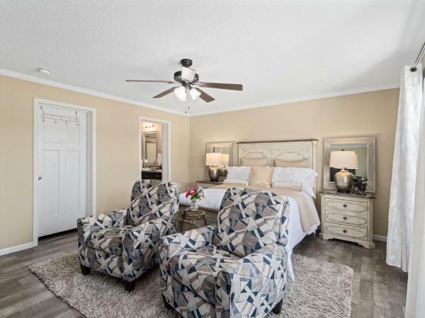 2022 Champion 83 RADN6009  Home