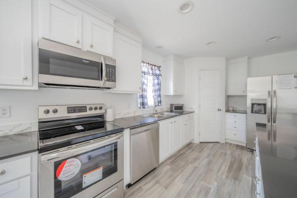 Photo 1 of 2 of home located at 1800 West 38th Street, #3 Anderson, IN 46013