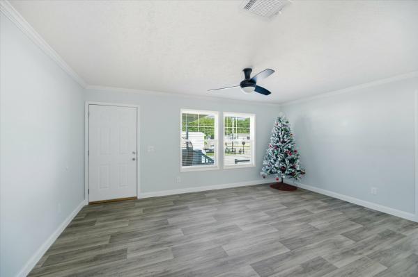 2025 Fleetwood 40 28563C  Home