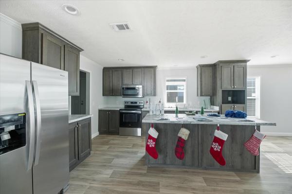Photo 1 of 2 of home located at 1230 S. Pike E. Lot 40 Sumter, SC 29153