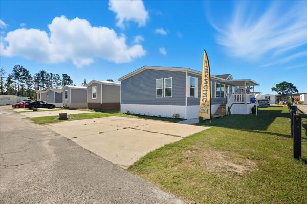 2025 Fleetwood 40 28563C  Home