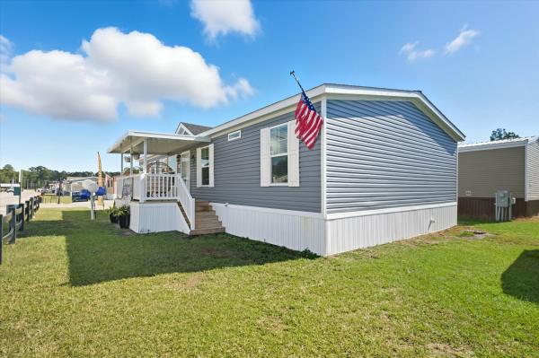 2025 Fleetwood 40 28563C  Home