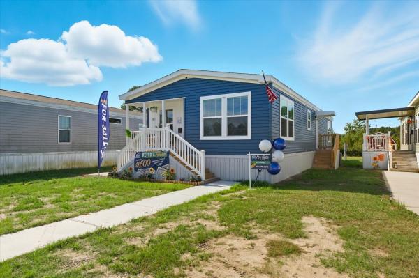 2025 Clayton WHOLE LOTTA LOVE  Home