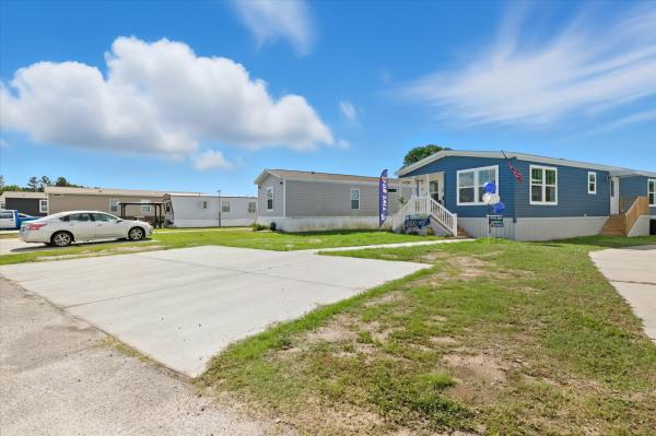 2025 Clayton WHOLE LOTTA LOVE  Home