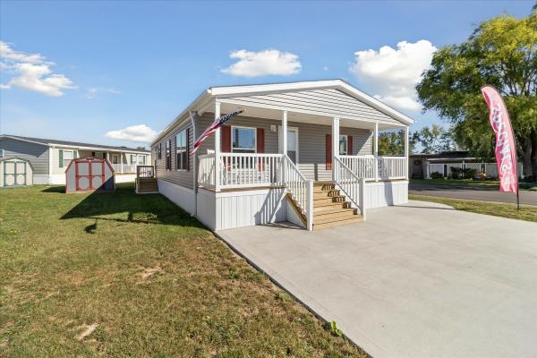 2025 Adventure 14 Mojave Model 2852-1  Home