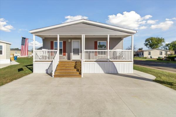 2025 Adventure 14 Mojave Model 2852-1  Home