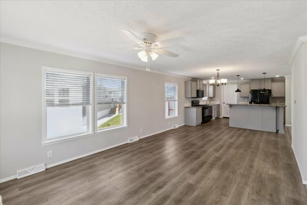 2025 Adventure 14 Mojave Model 2852-1  Home