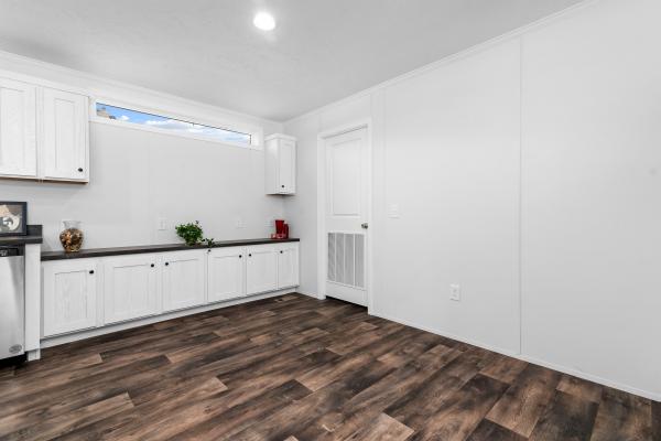 2025 COLONY F5 A32005P29  Home