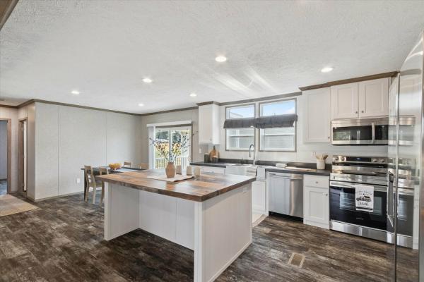 2025 Savannah Living 152S Number 1   Home