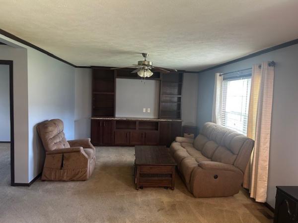 2017 Colony 323 deercreek  Home