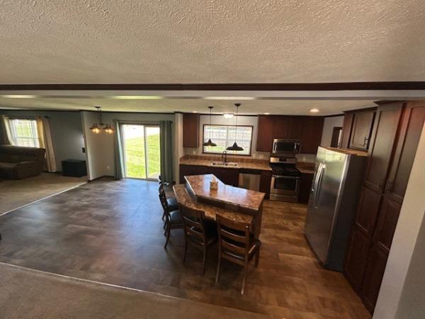 2017 Colony 323 deercreek  Home