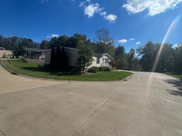 2017 Colony 323 deercreek  Home