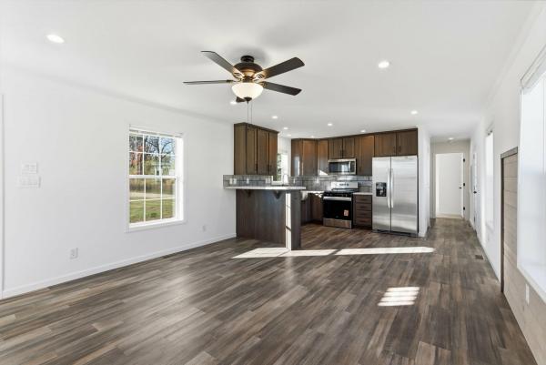 2025 Redman 66 NWSSL26609  Home