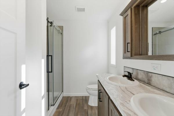 2025 Redman 66 NWSSL26609  Home