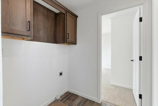 2025 Redman 66 NWSSL26609  Home