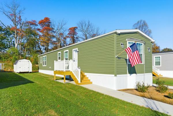 2026 Redman 67 NWSSL26602  Home