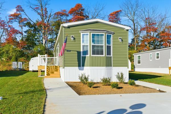 2026 Redman 67 NWSSL26602  Home