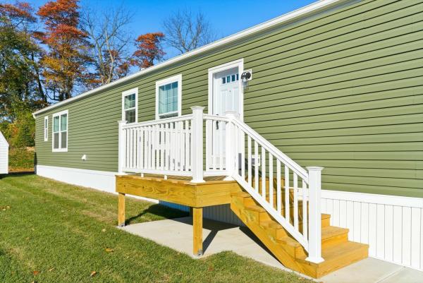 2026 Redman 67 NWSSL26602  Home