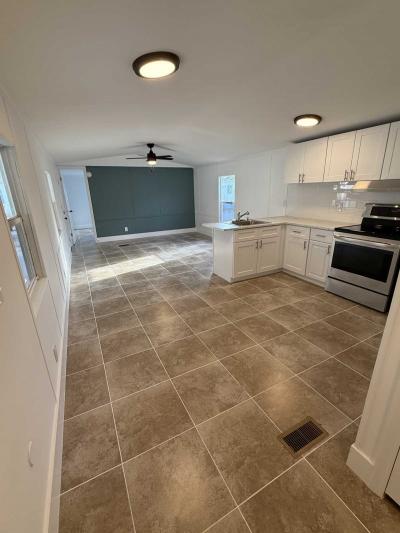 Photo 3 of 16 of home located at 701 Aqui Esta Dr #190 Punta Gorda, FL 33950