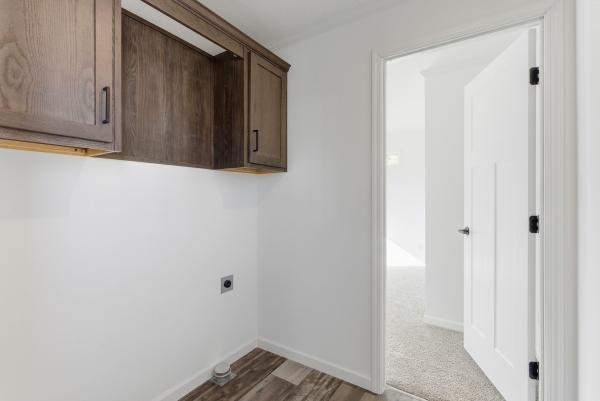 2025 Redman 68 NWSSL26609  Home